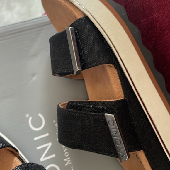 NIB Vionic Brandie Metallic Slip On Sandal Slide Black Women’s size 6 M - Picture 5 of 6